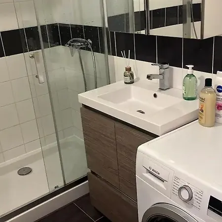Dream Appartement!! Spacieux ,calme Au Rez-de-chaussee Appartement Bourg-en-Bresse